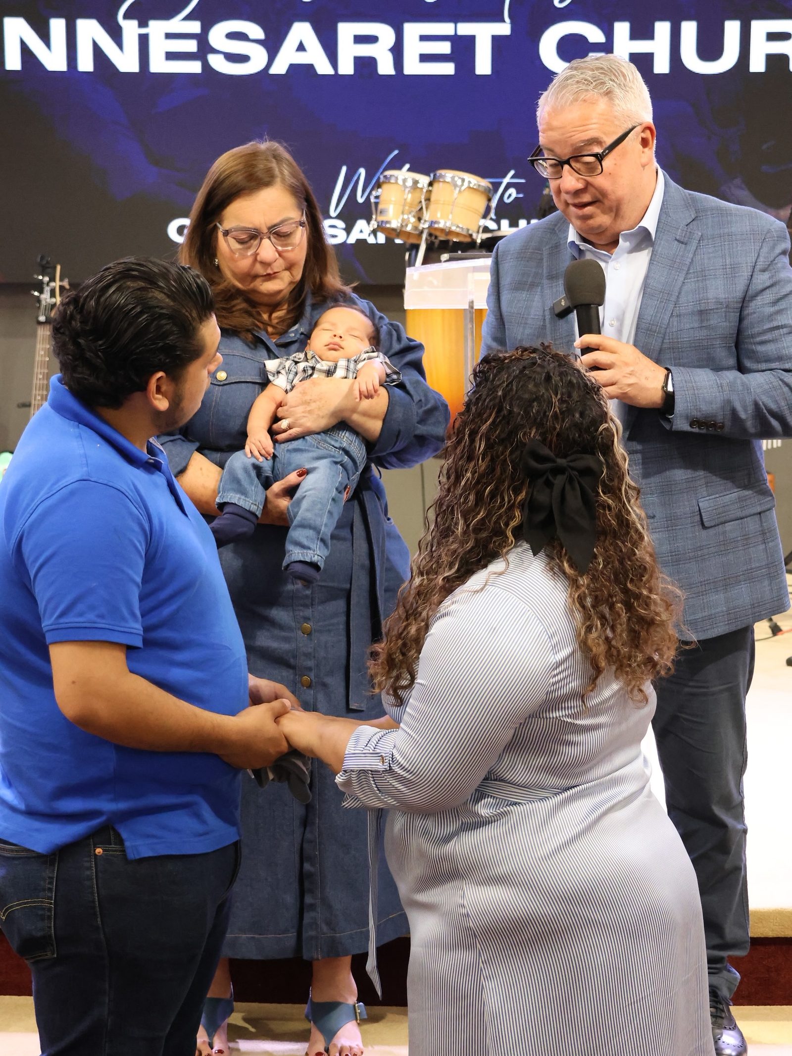 Familia con un bebé en Gennesaret