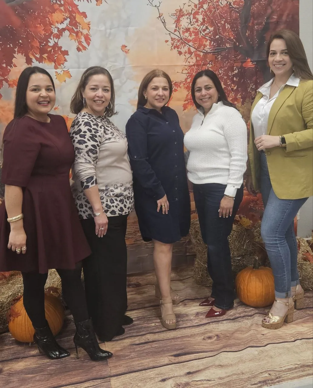 Mujeres de la comunidad Gennesaret compartiendo juntas